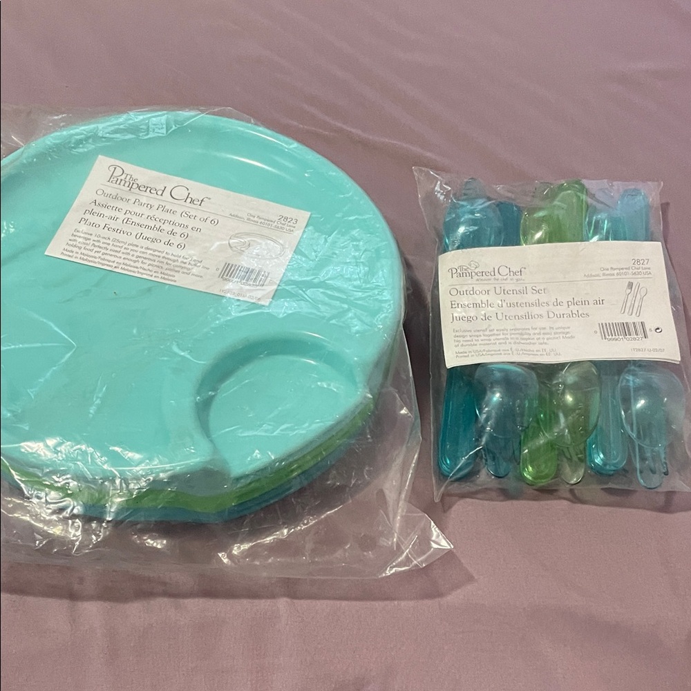 Pampered Chef Aqua Plates and Colorful Utensils Set. Never used
